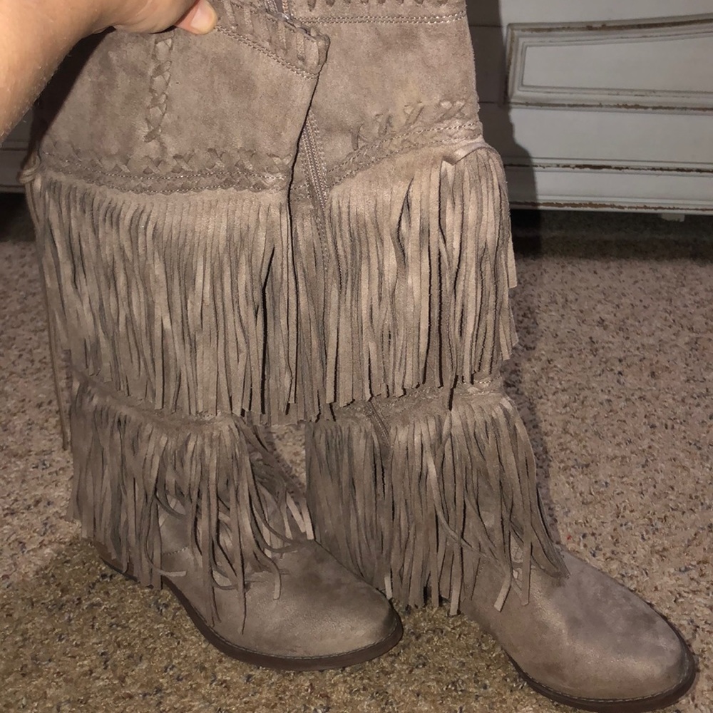 Not Rated taupe fringe tall boot size 6.5